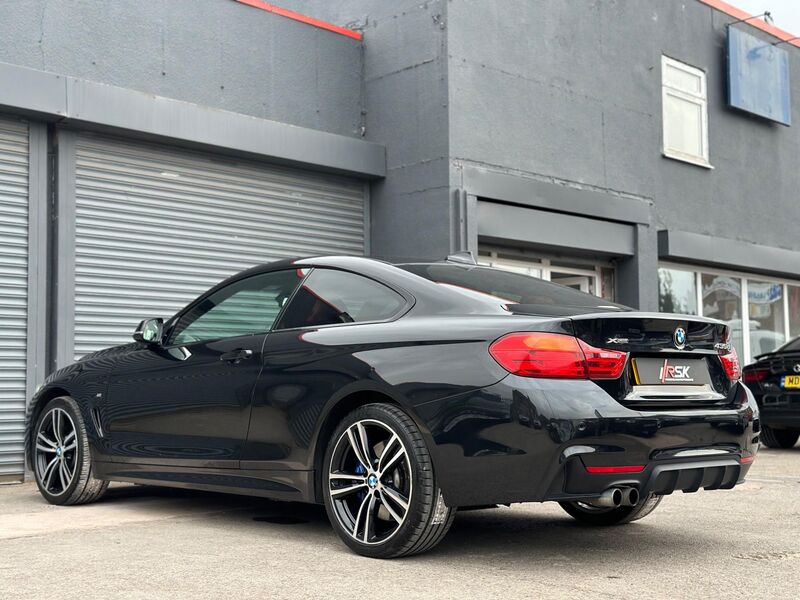 BMW 4 SERIES
