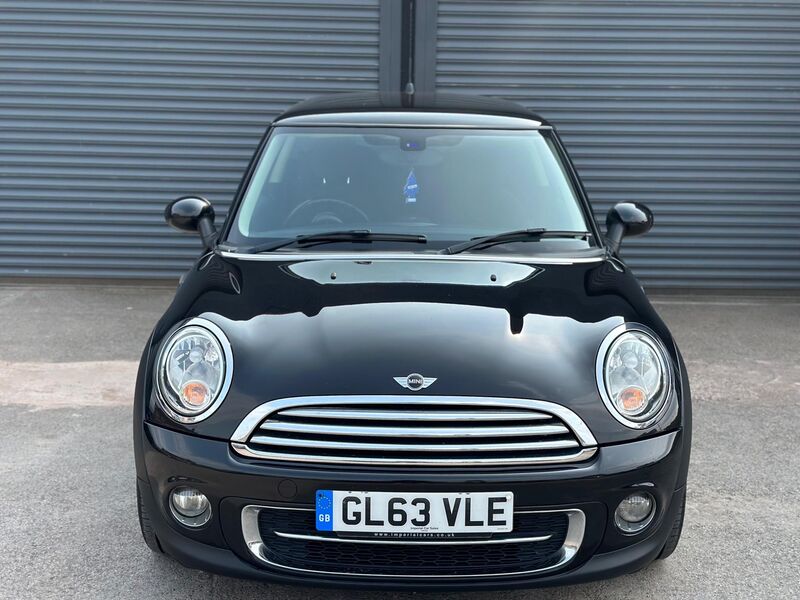 MINI HATCH