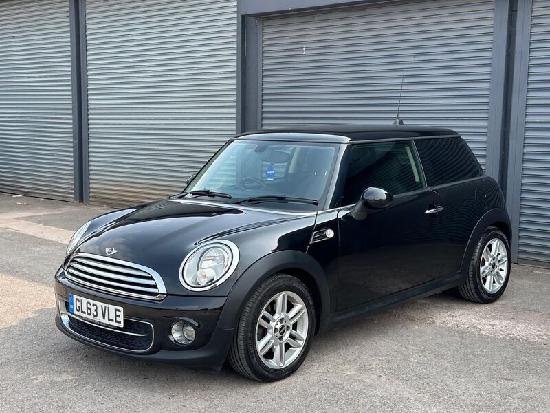 MINI HATCH