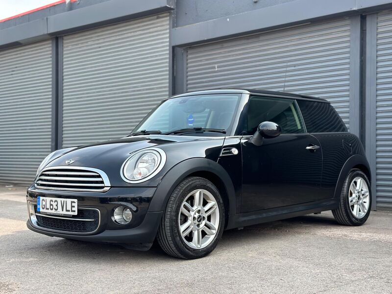 MINI HATCH