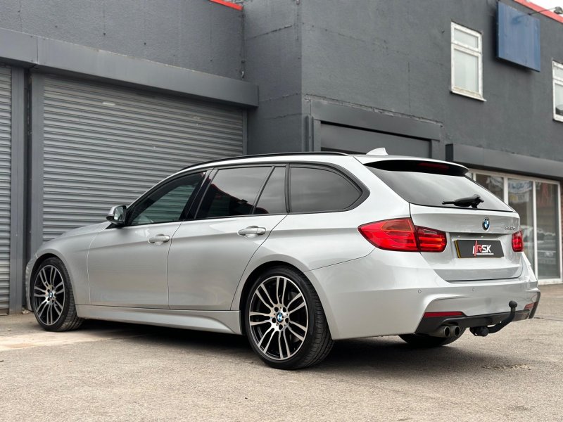 BMW 3 SERIES