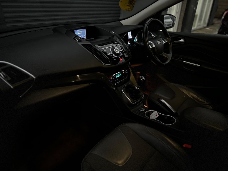 FORD KUGA