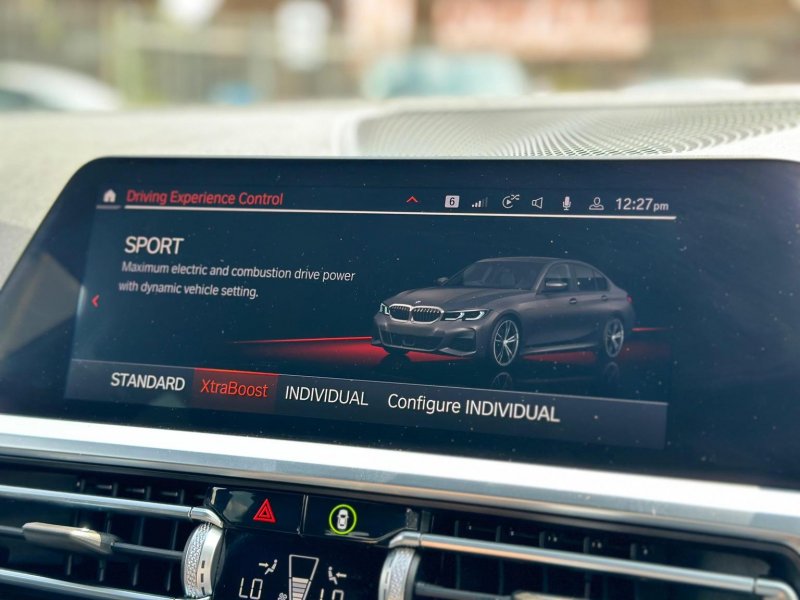 BMW 3 SERIES