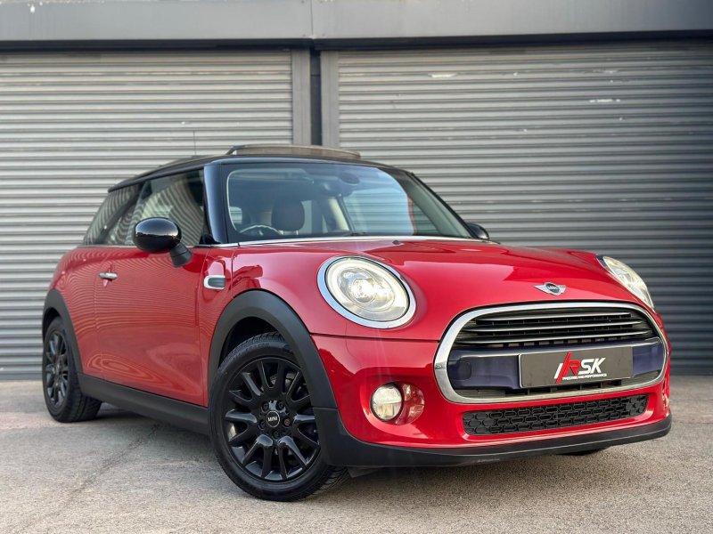 MINI HATCH