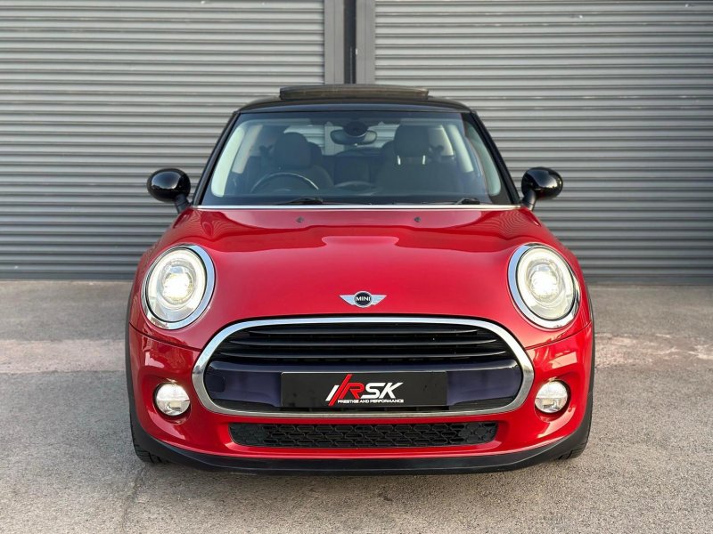MINI HATCH