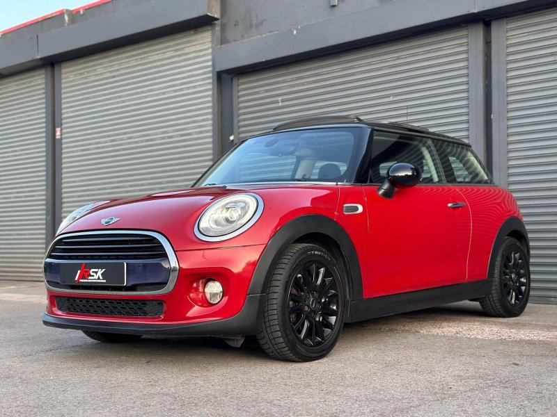 MINI HATCH