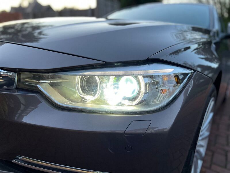 BMW 3 SERIES